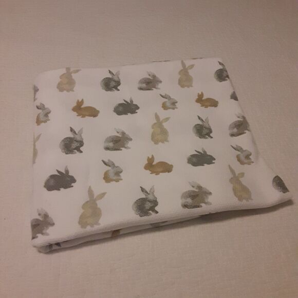 La Petesserie Bunny Tablecloth/Blanket 100% Cotton Note - Picture 1 of 6